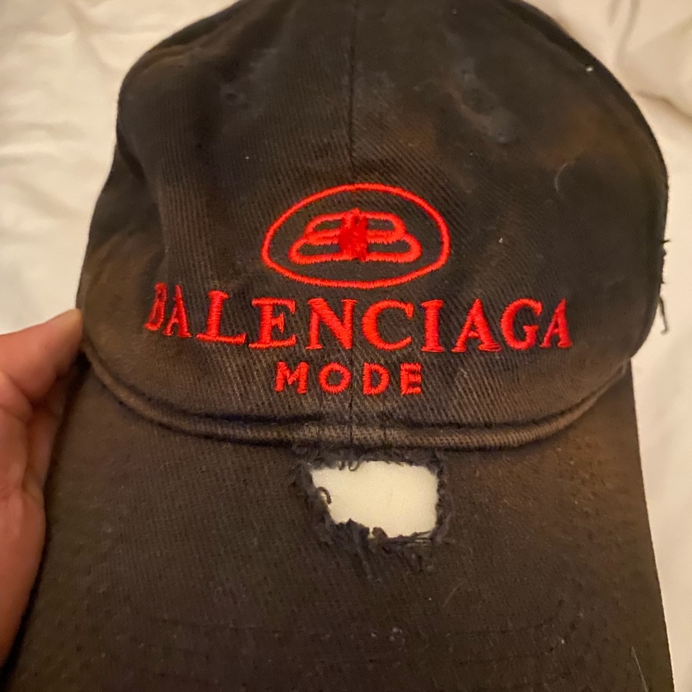 Rare Balenciaga Piercing Hat - Picture 3 of 9